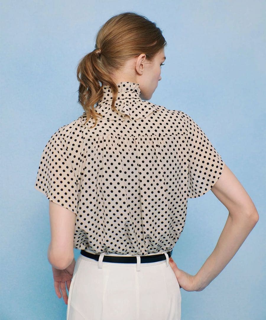 【LOULOU WILLOUGHBY】デシンドットフレアスリーブブラウス