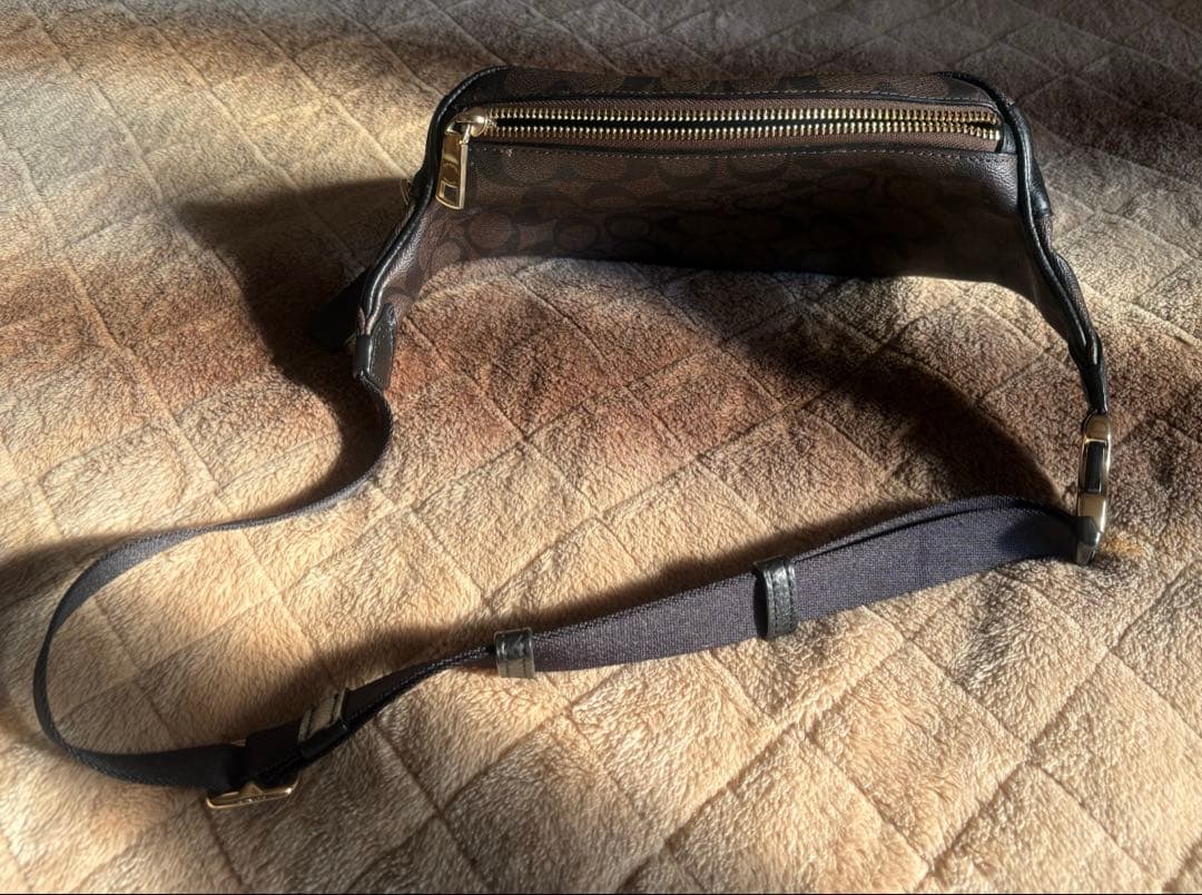 COACH ボディバッグ ブラック ブラウン