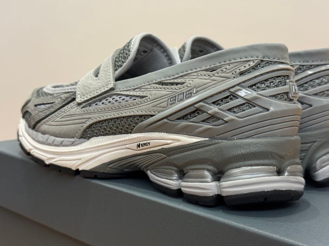 希少サイズ New Balance U1906LGR 24.0㎝ ローファー