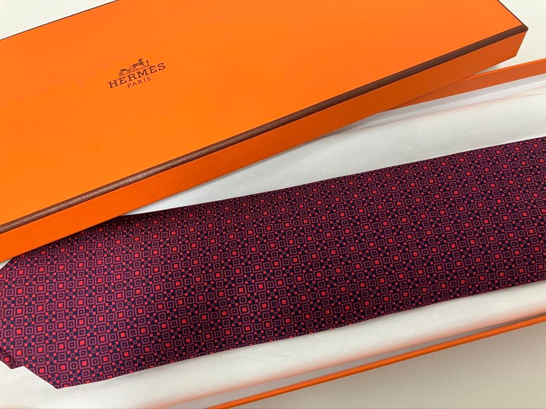 Hermès✴︎ネクタイ✴︎新品未使用✴︎正規品✴︎格安✴︎オシャレ✴︎HERMES✴︎