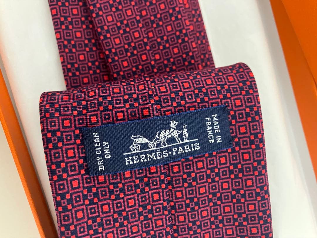 Hermès✴︎ネクタイ✴︎新品未使用✴︎正規品✴︎格安✴︎オシャレ✴︎HERMES✴︎