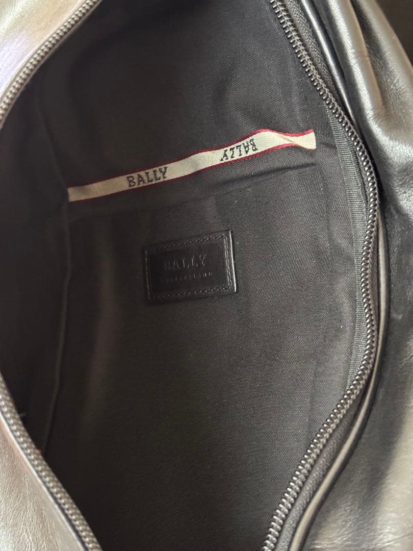 BALLY バリー レザー ボディバッグ／スリングバッグ ブラック 保存袋付き