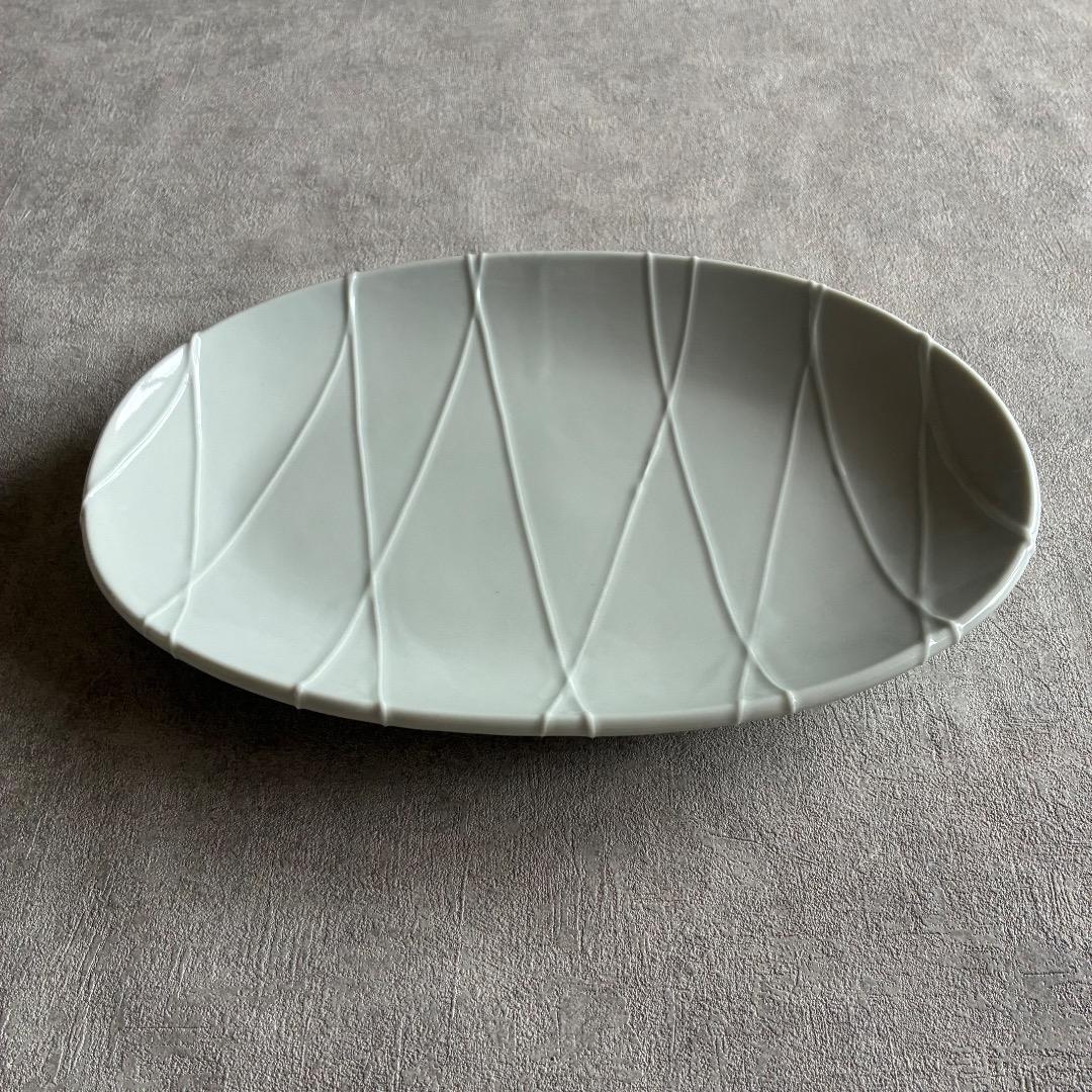 イッチン 楕円皿 長径27cm 作家もの 白磁