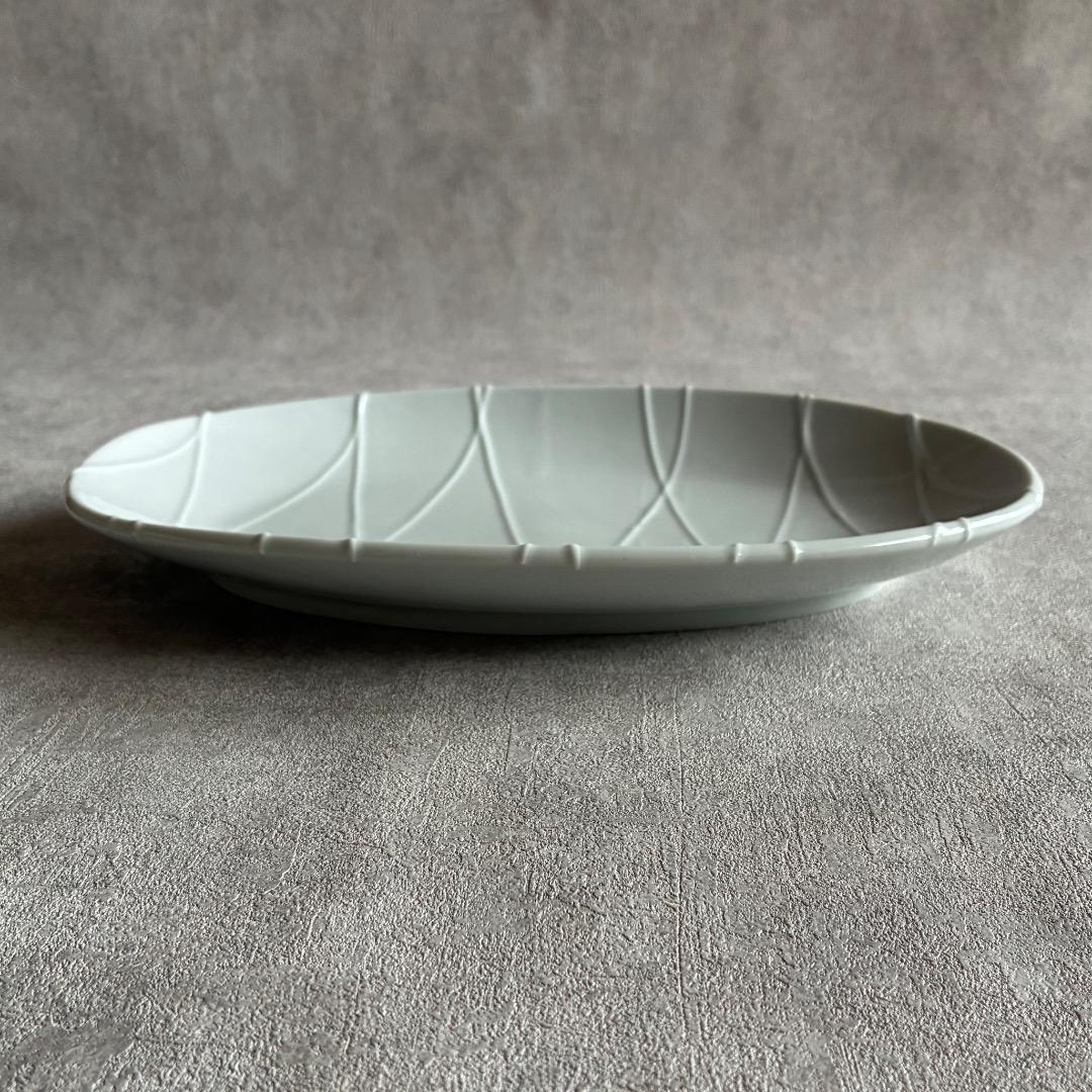 イッチン 楕円皿 長径27cm 作家もの 白磁