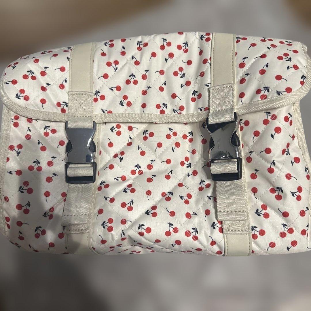 神崎恵コラボ　レスポートサック　ビューティーロールポーチ　チェリーレッドキルト