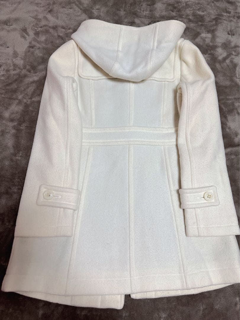 ホワイト ダッフルコート フード付き