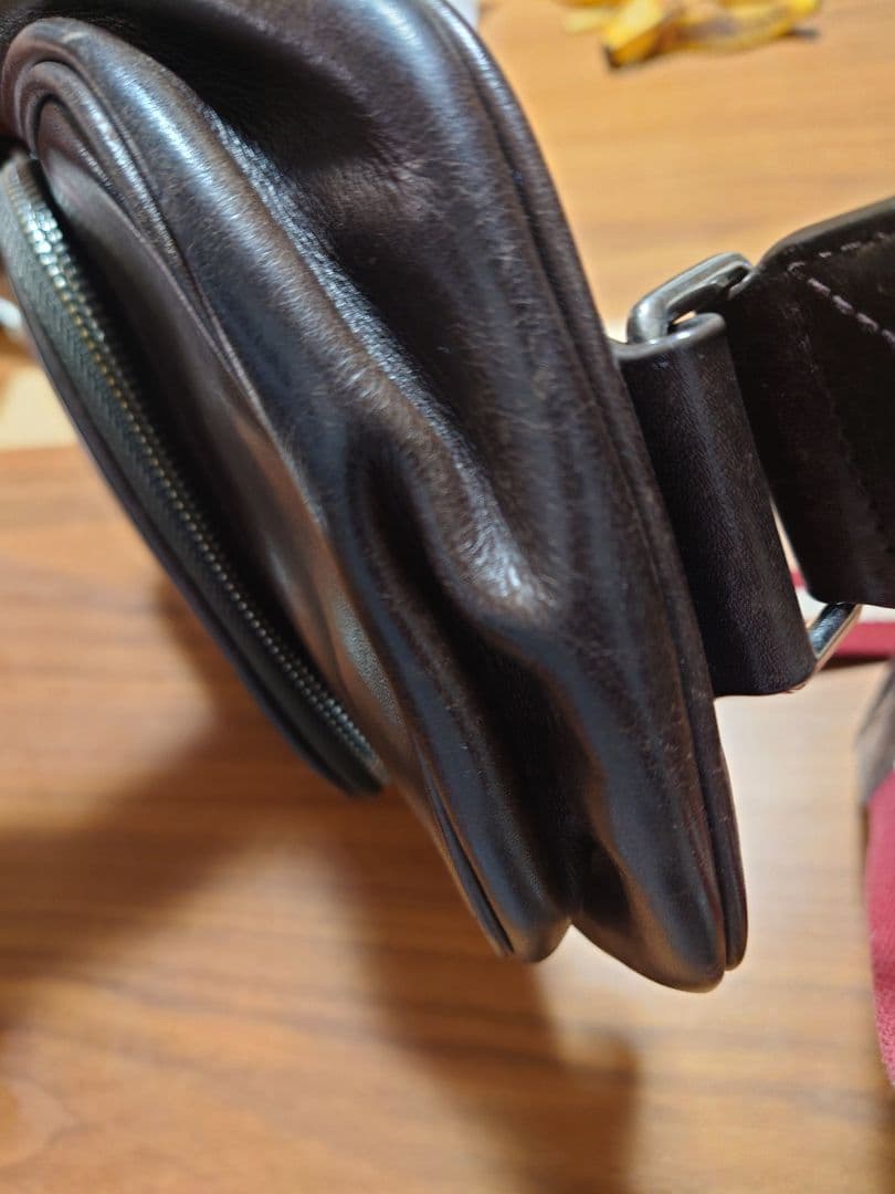 BALLY ダークブラウン ボディバッグ