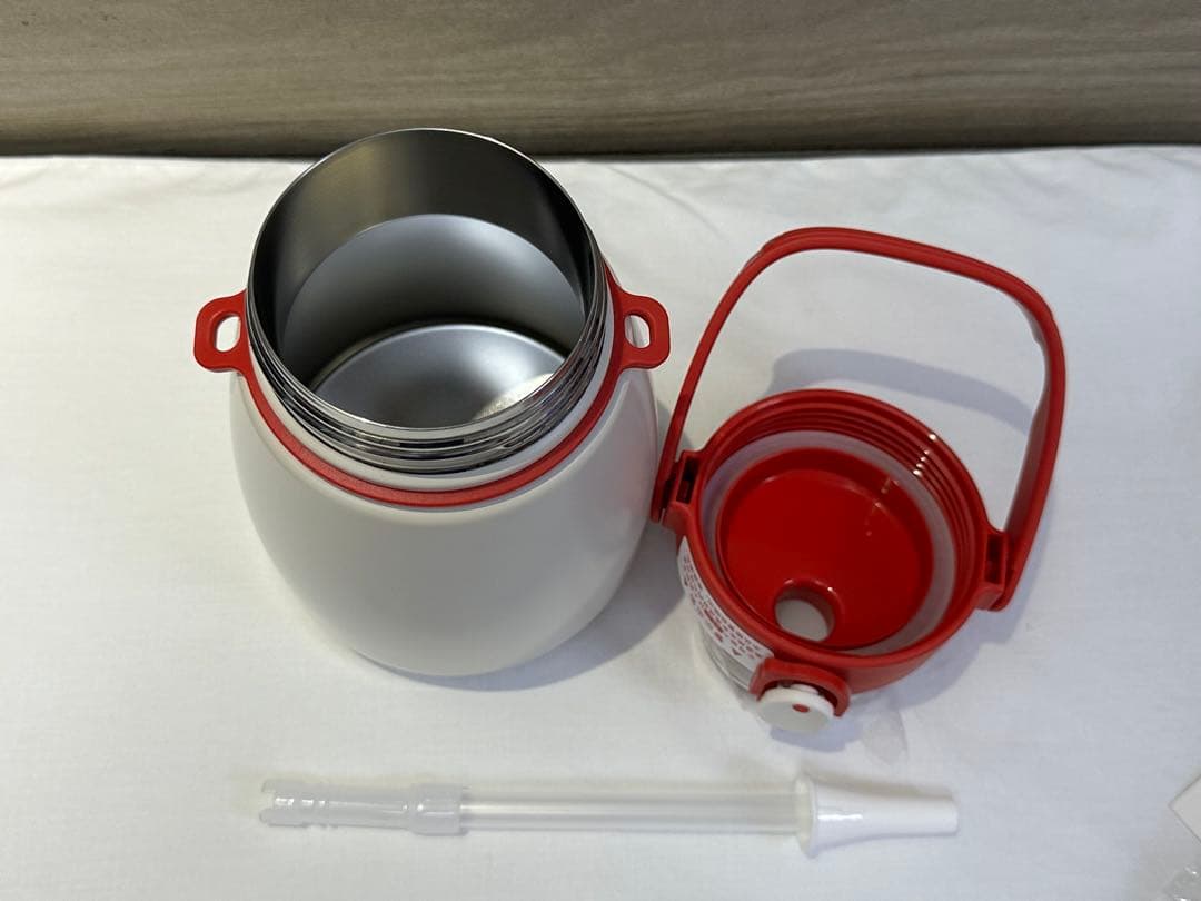 海外限定　スターバックス　ステンレス　タンブラー　いちごうさぎチャーム付き