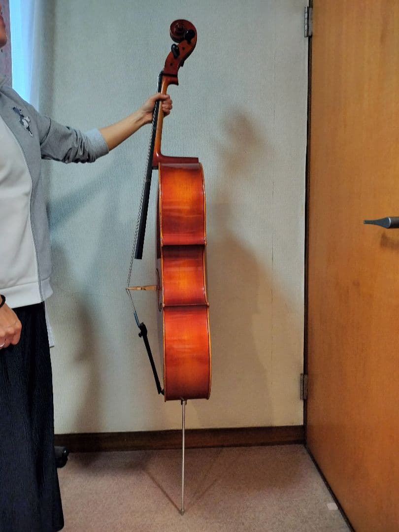 チェロ 木製 オレンジ色 4/4　スズキ製
