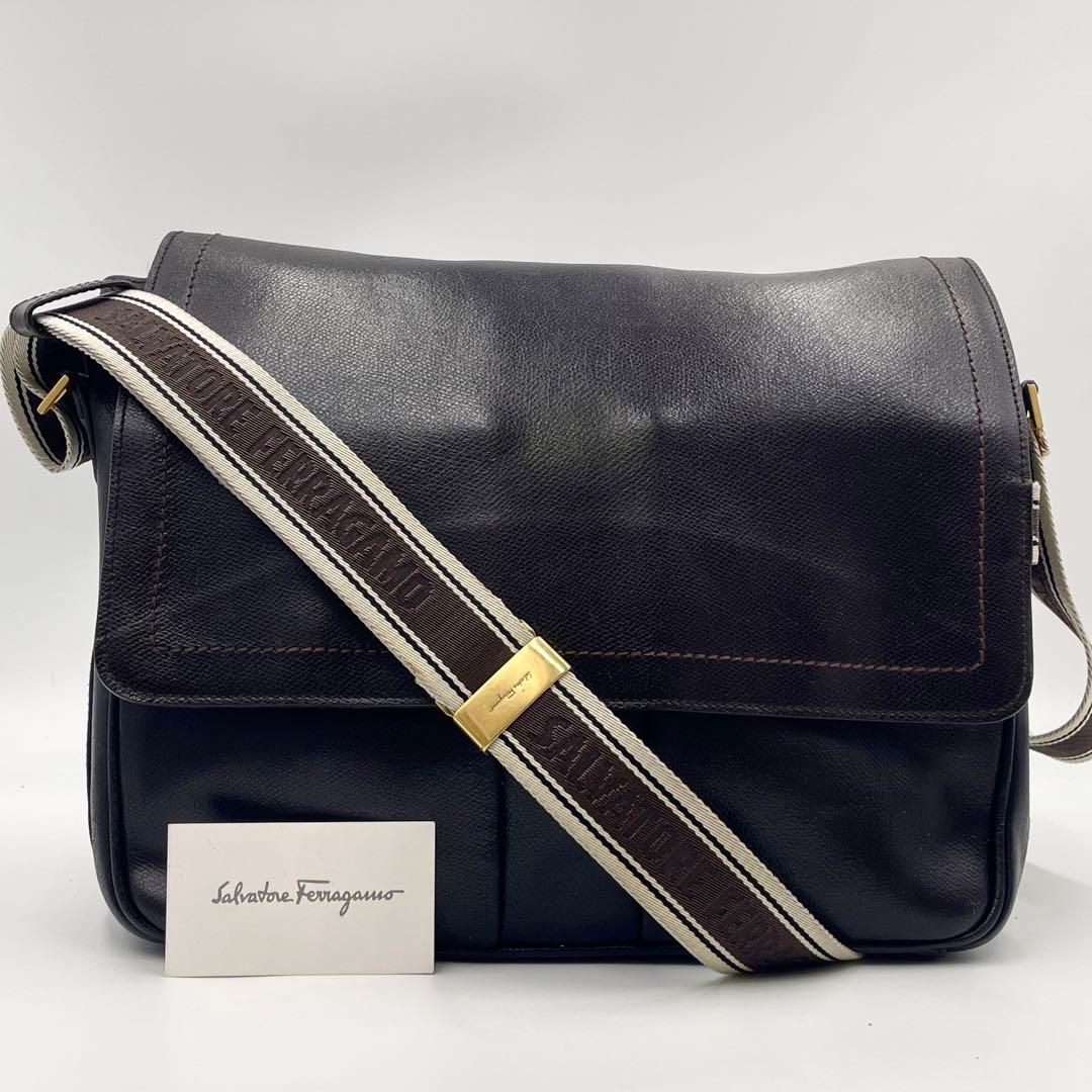 フェラガモ メッセンジャーバッグ レザー ダークブラウン ビジネス メンズ