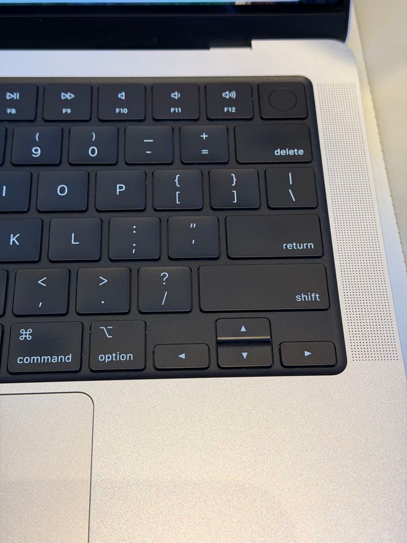 新品に近いMacBook Pro 14 M3 Pro 36GB US