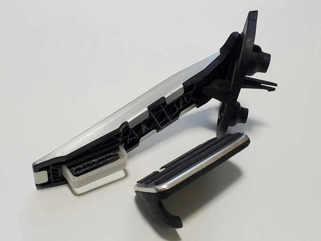 85.80系ハリアーに☆　レクサス純正 アルミペダル2点　R3年11月～　改良版