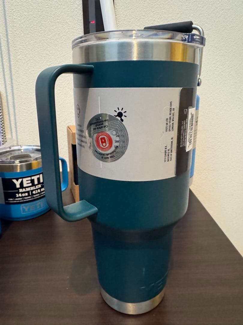 YETI Rambler 42 oz (1.2 L) ストローマグネイビー