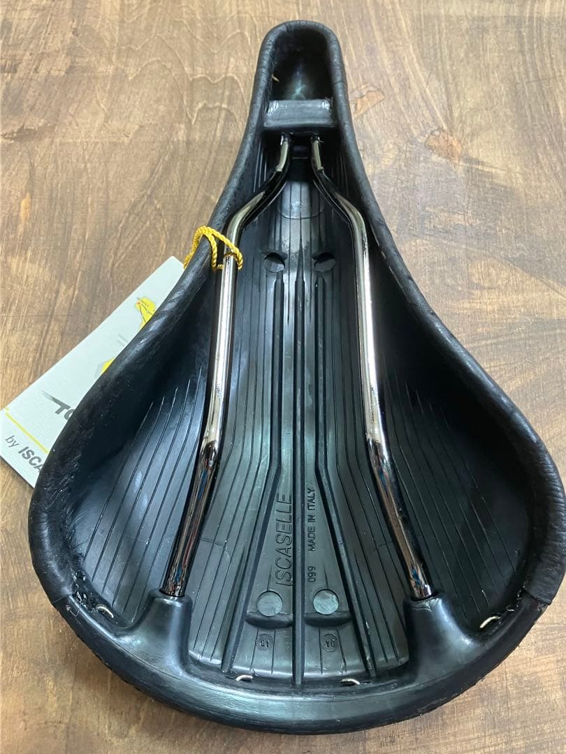 ISCASELLE TORNADO TOUR トルネードサドル　　　　AA21