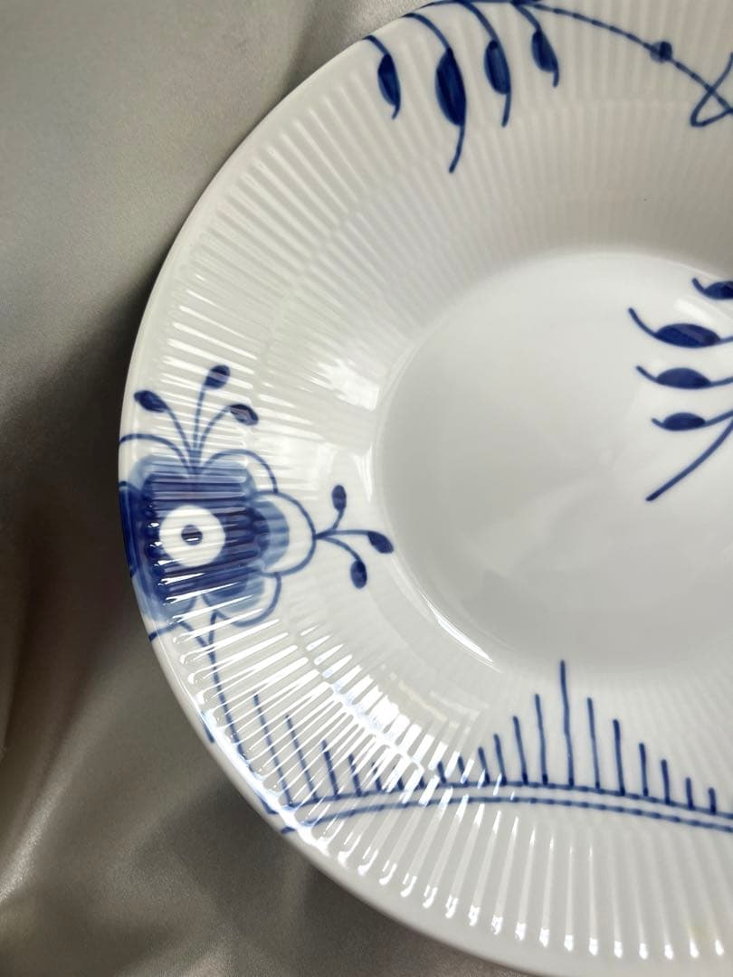 【未使用】ロイヤルコペンハーゲン　ブルーフルーテッド　メガ　深皿24㎝