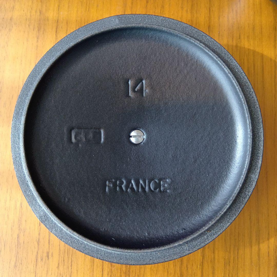 ル・クルーゼ ココット・ロンド 14cm ブラック 付属品あり 1回のみ使用