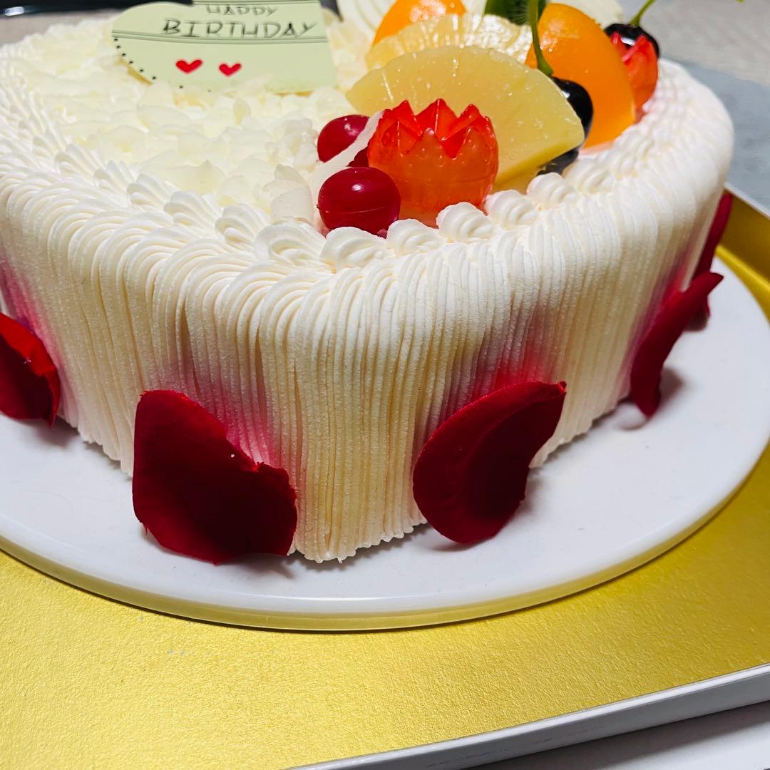 ハート型フルーツバースデーケーキ　食品サンプル