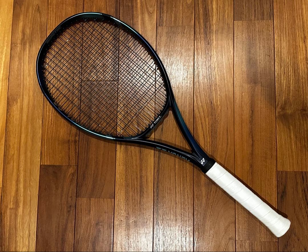 美品 YONEX EZONE98 G2　テニスラケット