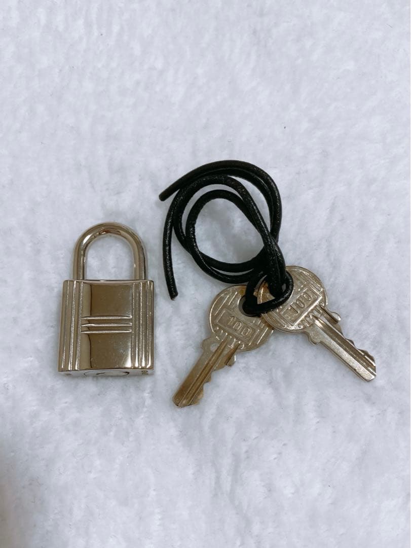 【ちー】HERMES カデナ 100番 パドロック 南京錠 鍵