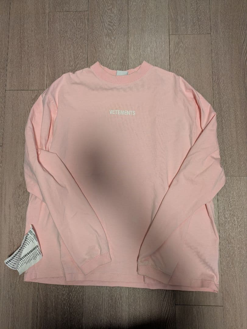VETEMENTS ロングスリーブTシャツ