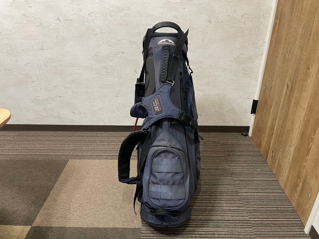 ブリーフィング　ゴルフキャディバッグ、ヘッドカバー付き