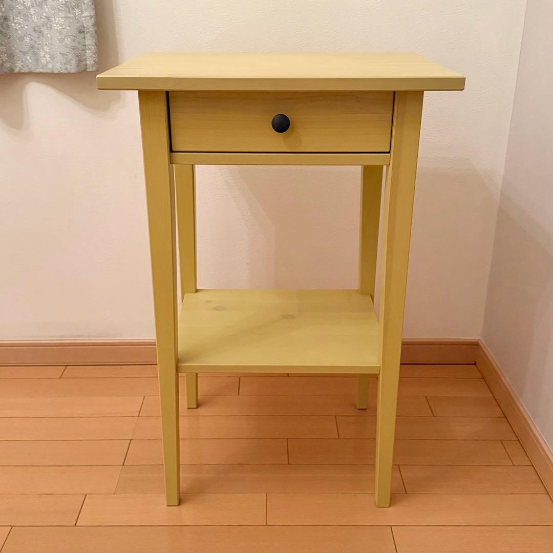 ① IKEA HEMNES イケア ヘムネス サイドテーブル イエロー