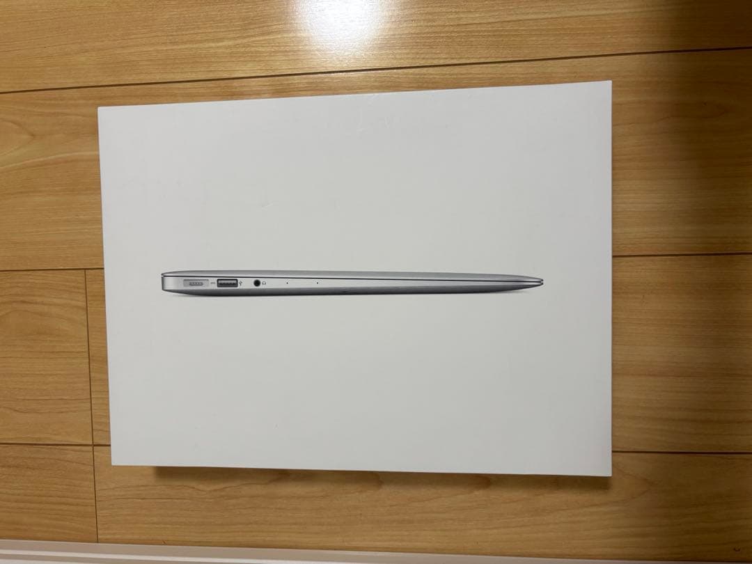 Apple MacBook Air ［MD761J/A］ Mid 2013モデル