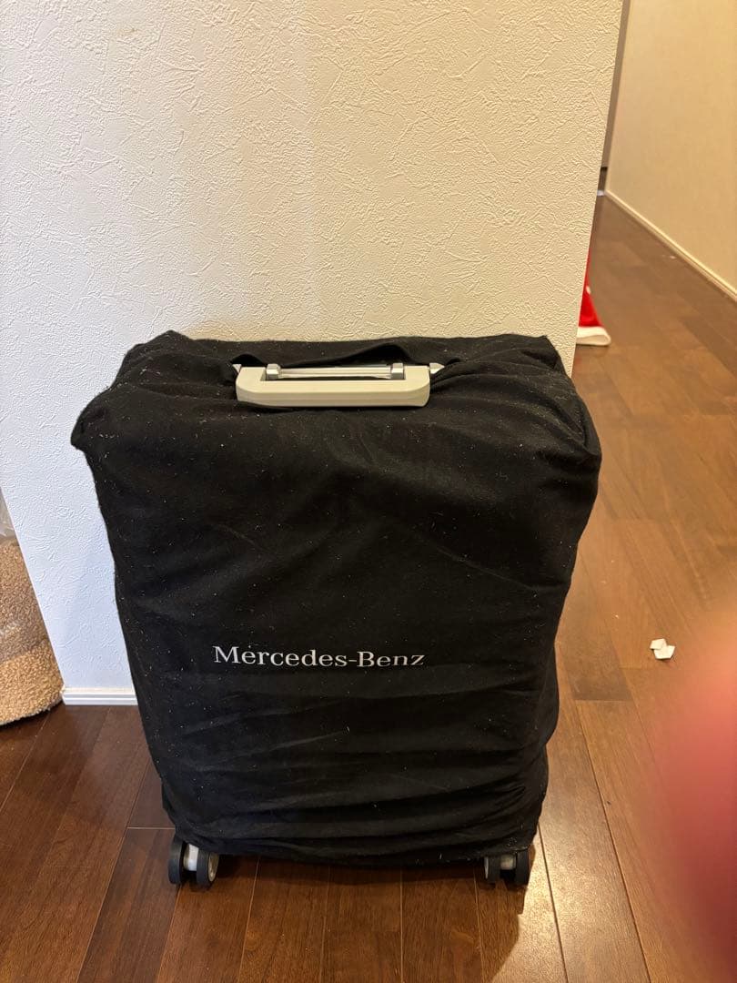 メルセデスベンツ キャリーケース アルミ 機内持ち込み 旅行 シルバー