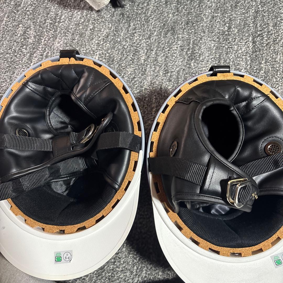 コルクヘルメット 左（赤）