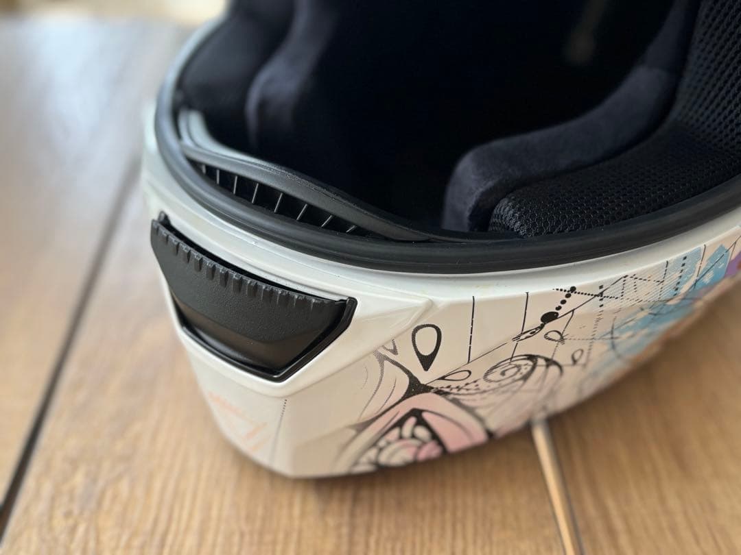 SHARK フルフェイスヘルメット グラフィックデザイン　サイズXS（女性向き）