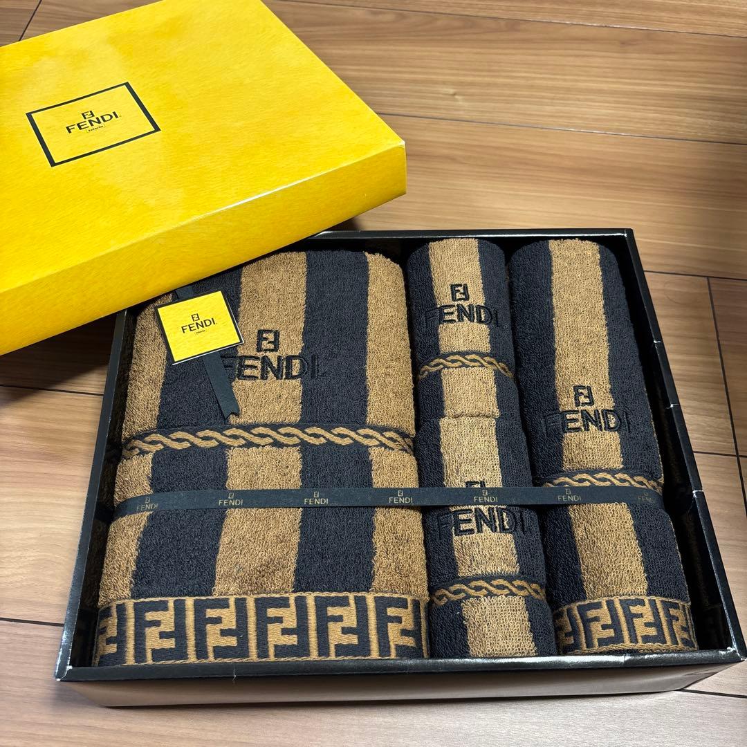 chocoshow　フェンディ　タオルセット