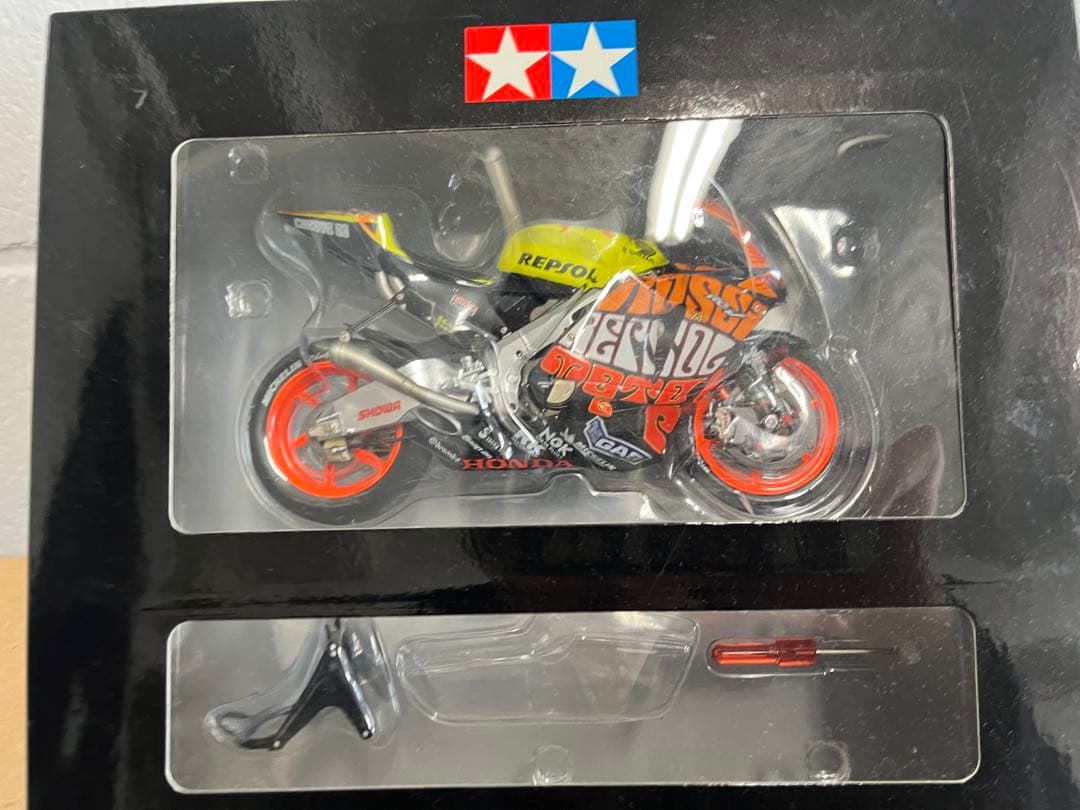 タミヤ マスターワークコレクション REPSOL Honda RC211V 03