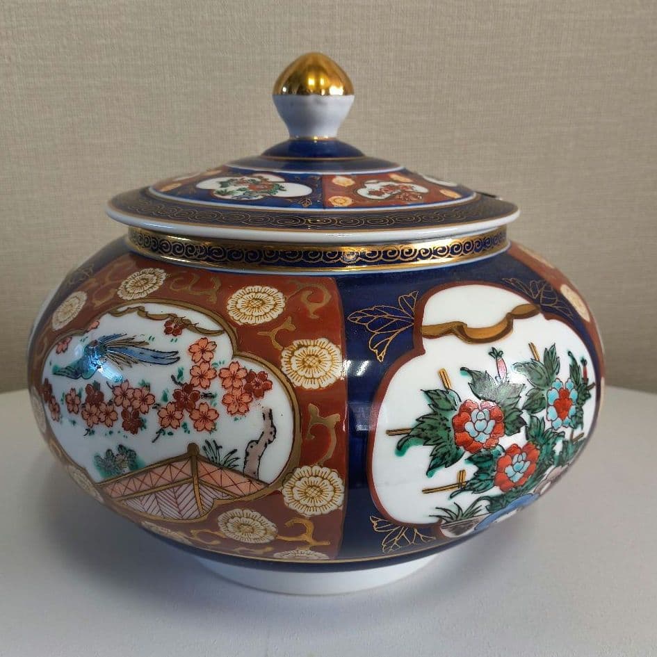 蓋付き壺　伊万里焼　有田焼　珍品 アンティーク　美術品　手描き　昭和レトロ