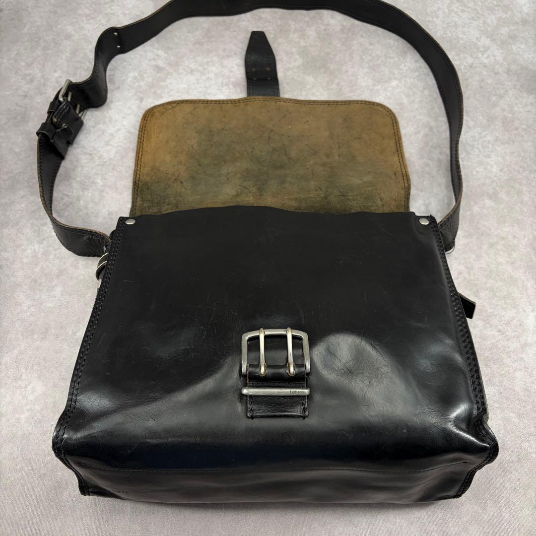 ジョンヴァルヴェイトス ショルダーバッグ メッセンジャー レザー ブラック