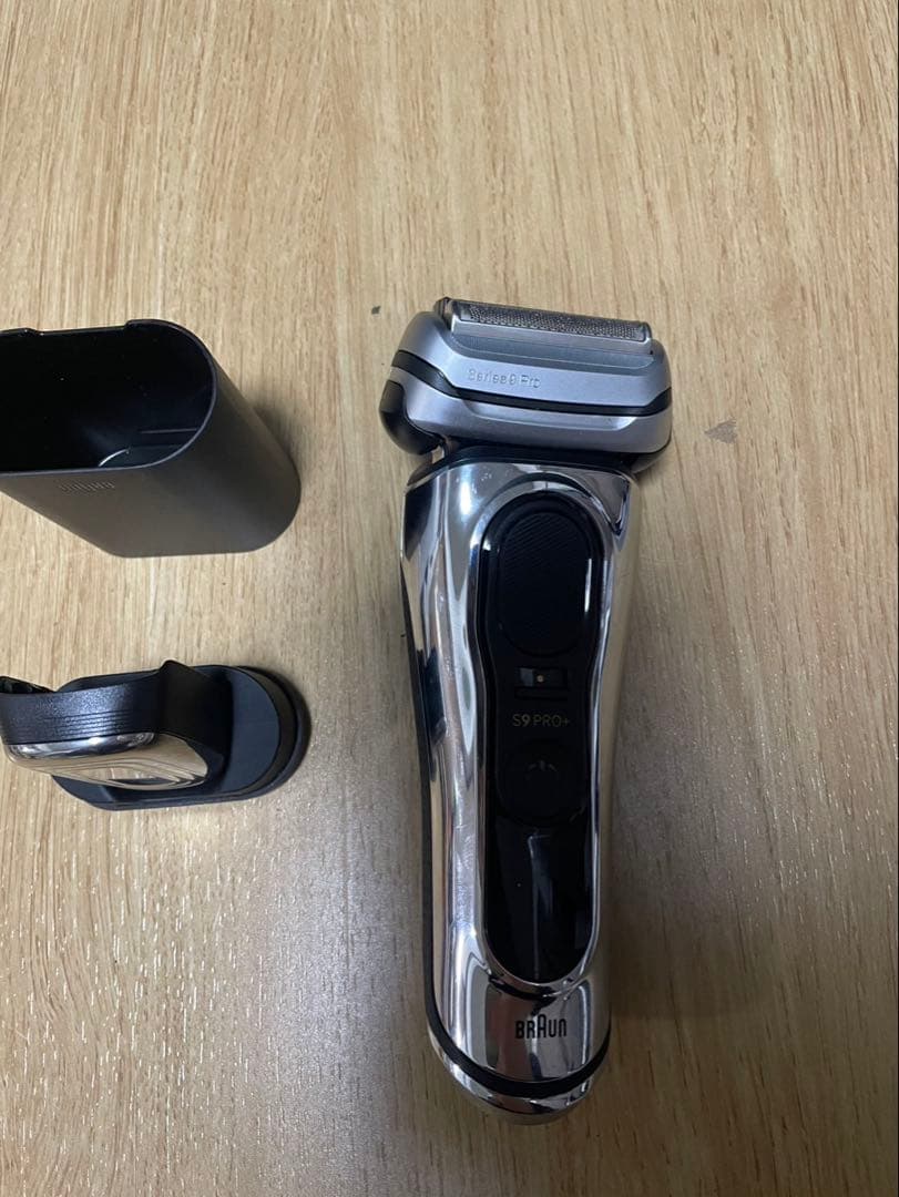 ほぼ未使用　最上級　BRAUN S9pro+ メンズ電気シェーバー 5793