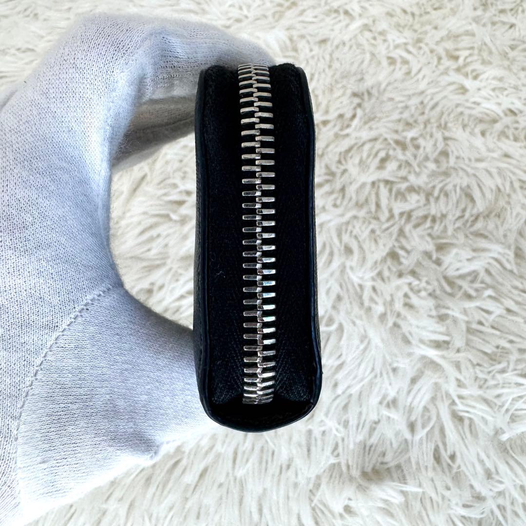 美品 現行 PRADA サフィアーノトライアングル ケースRFID搭載