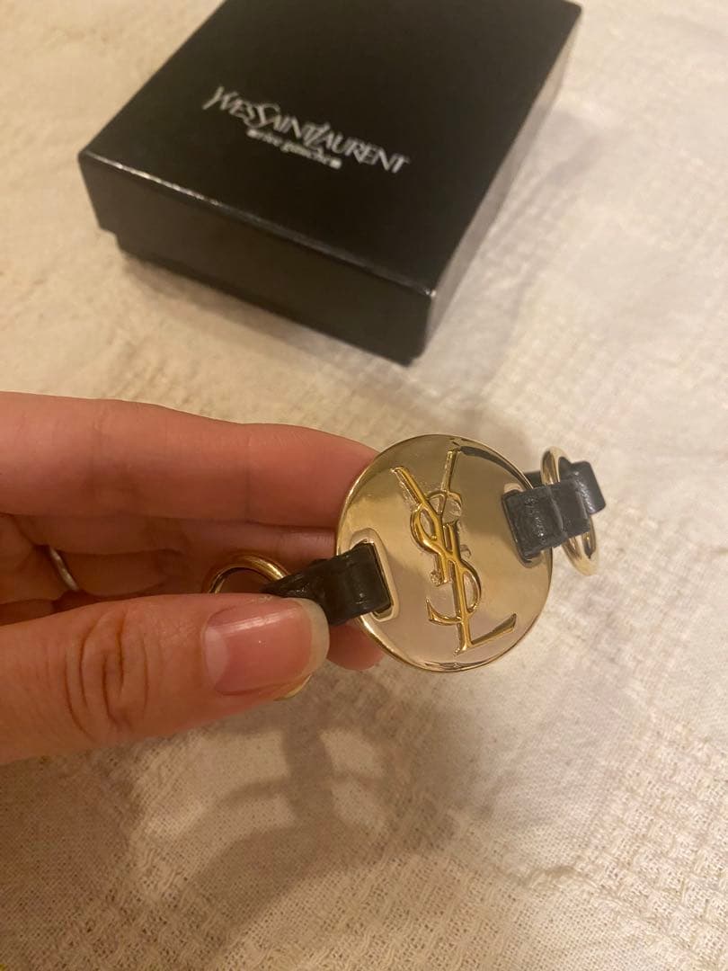 【美品】Yves Saint Laurent レザーブレスレット ゴールド