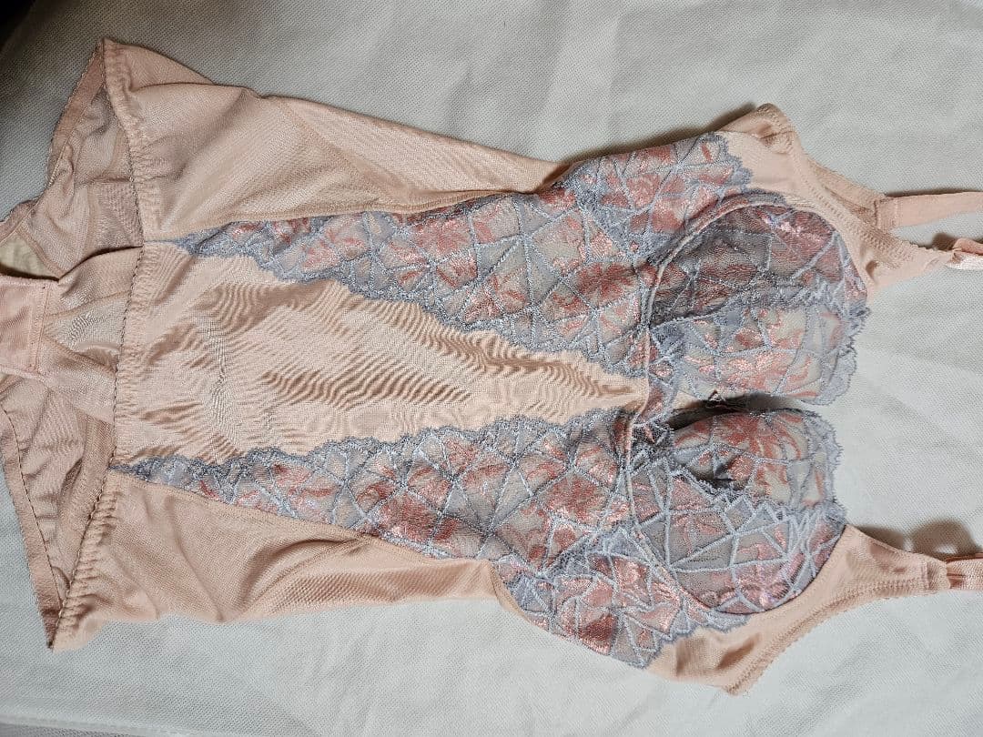 カーヴィシャスカレス ボディスーツ C70M