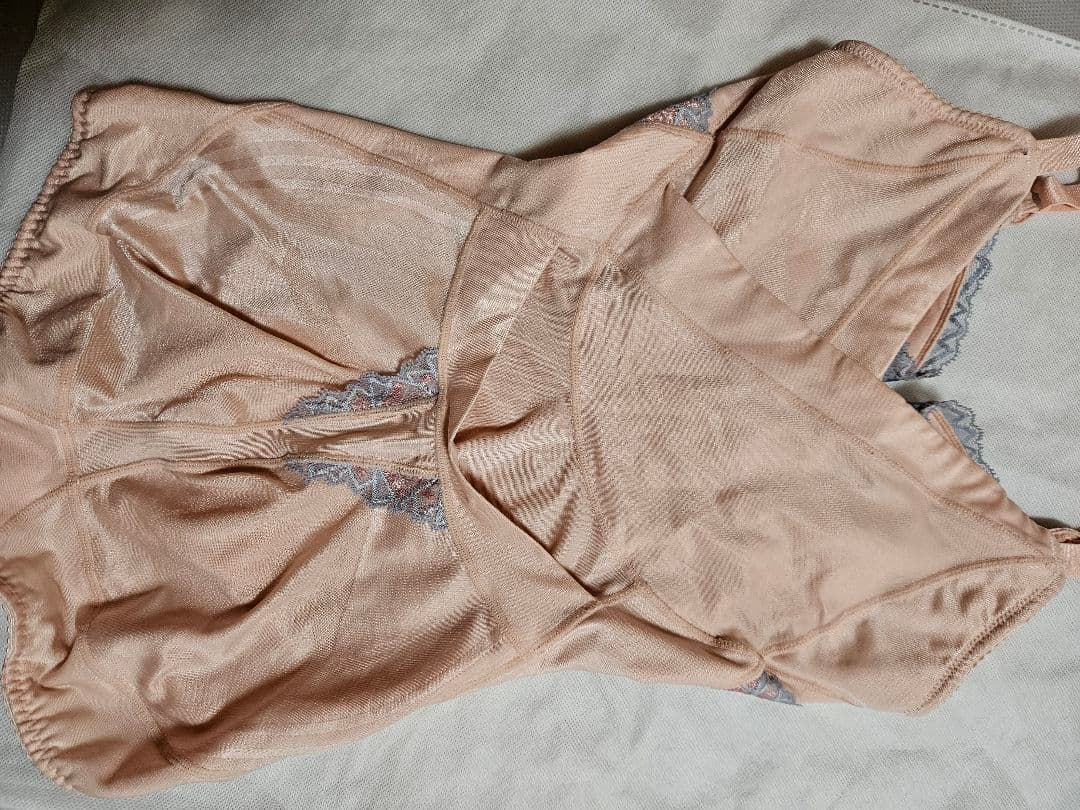 カーヴィシャスカレス ボディスーツ C70M