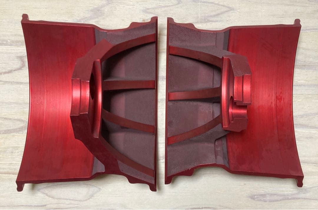 アメリカのアルミホィールで作ったブックエンド　洋書一冊付き　レア