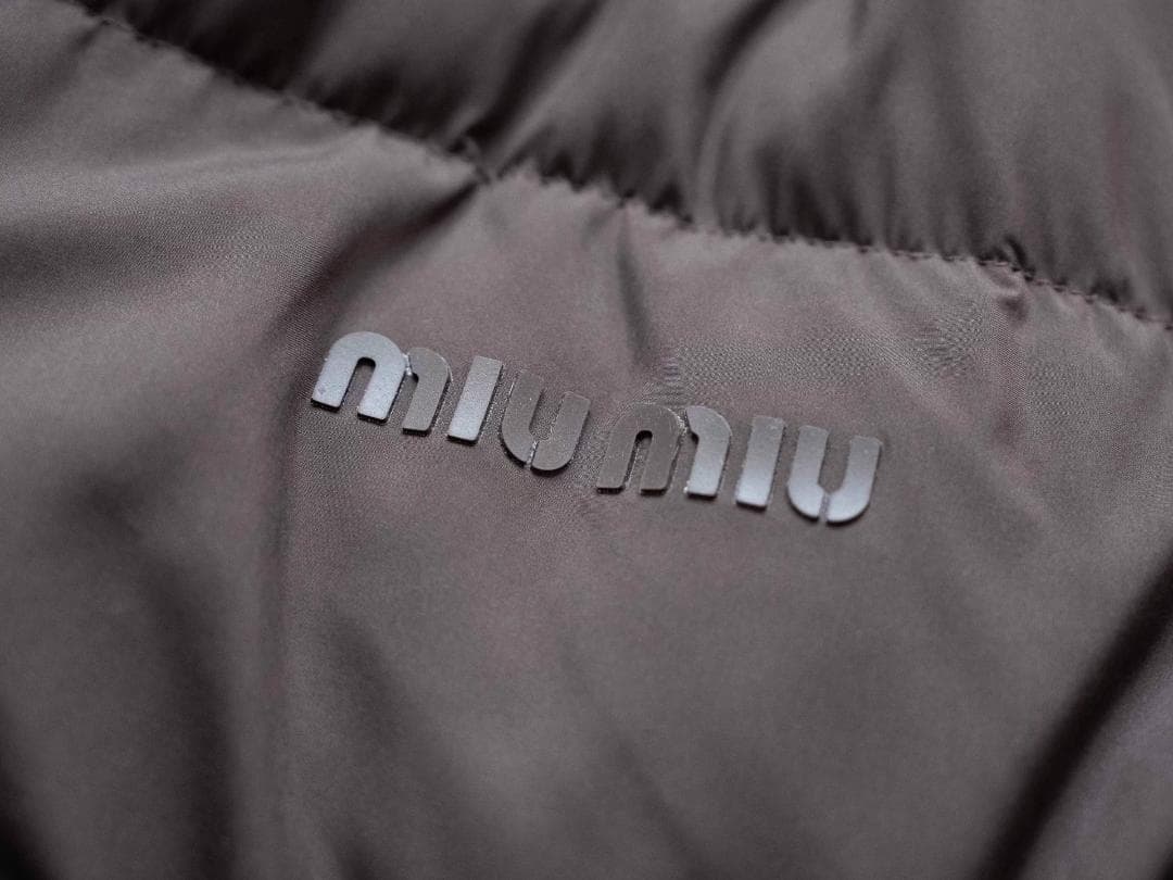 MIU MIUオーバーサイズ ダウンジャケット ブラウン