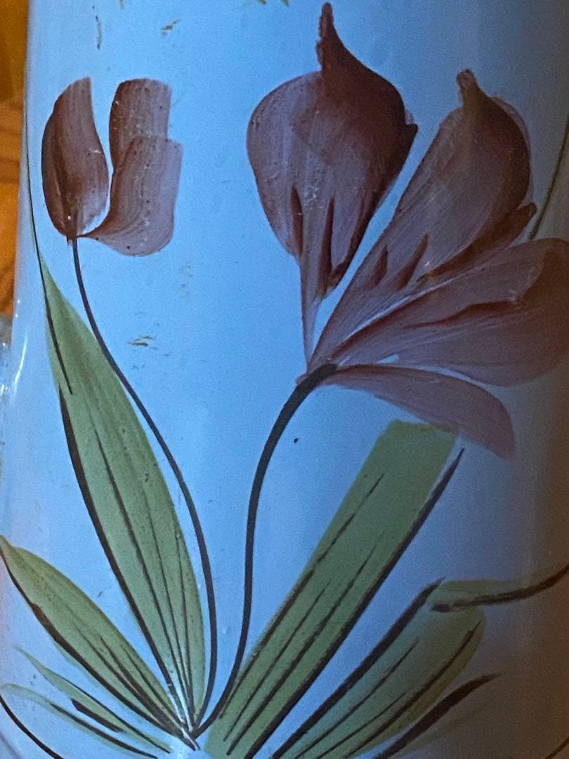 ヴィンテージ、イギリスで購入。青い花柄のホーロー製ポット