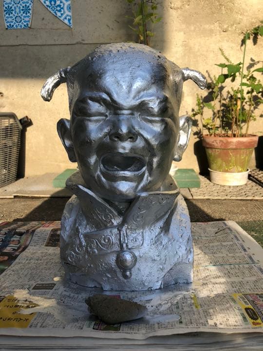 今村三郎作品 [泣く中国人の子供] 石膏彫刻 8万円。縦36横26幅20㎝