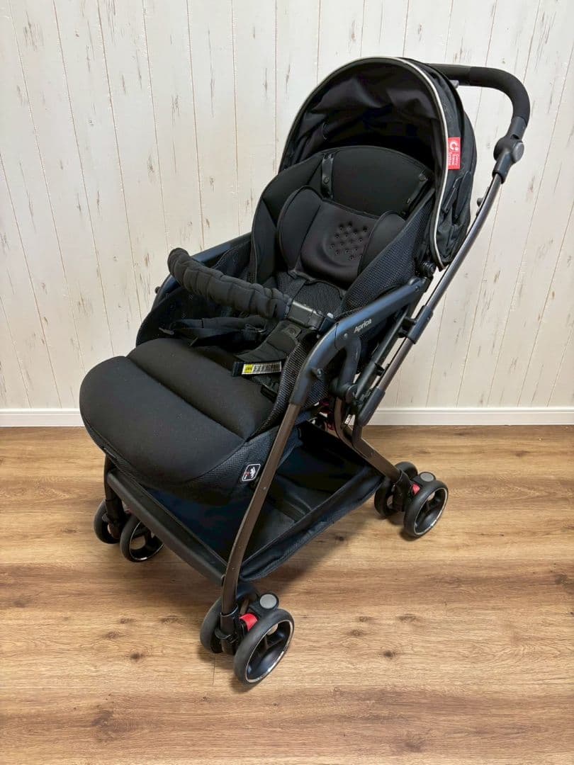 アップリカ オプティア プレミアム 高級モデルベビーカー　新生児から3歳頃向け