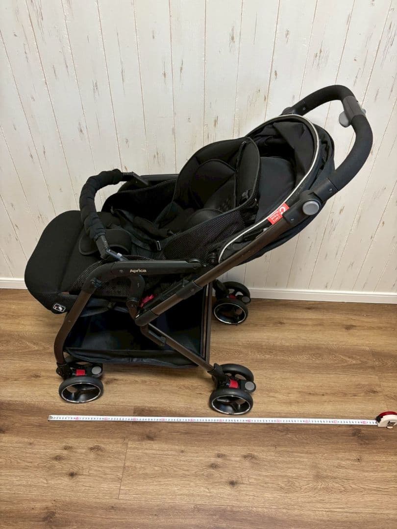 アップリカ オプティア プレミアム 高級モデルベビーカー　新生児から3歳頃向け