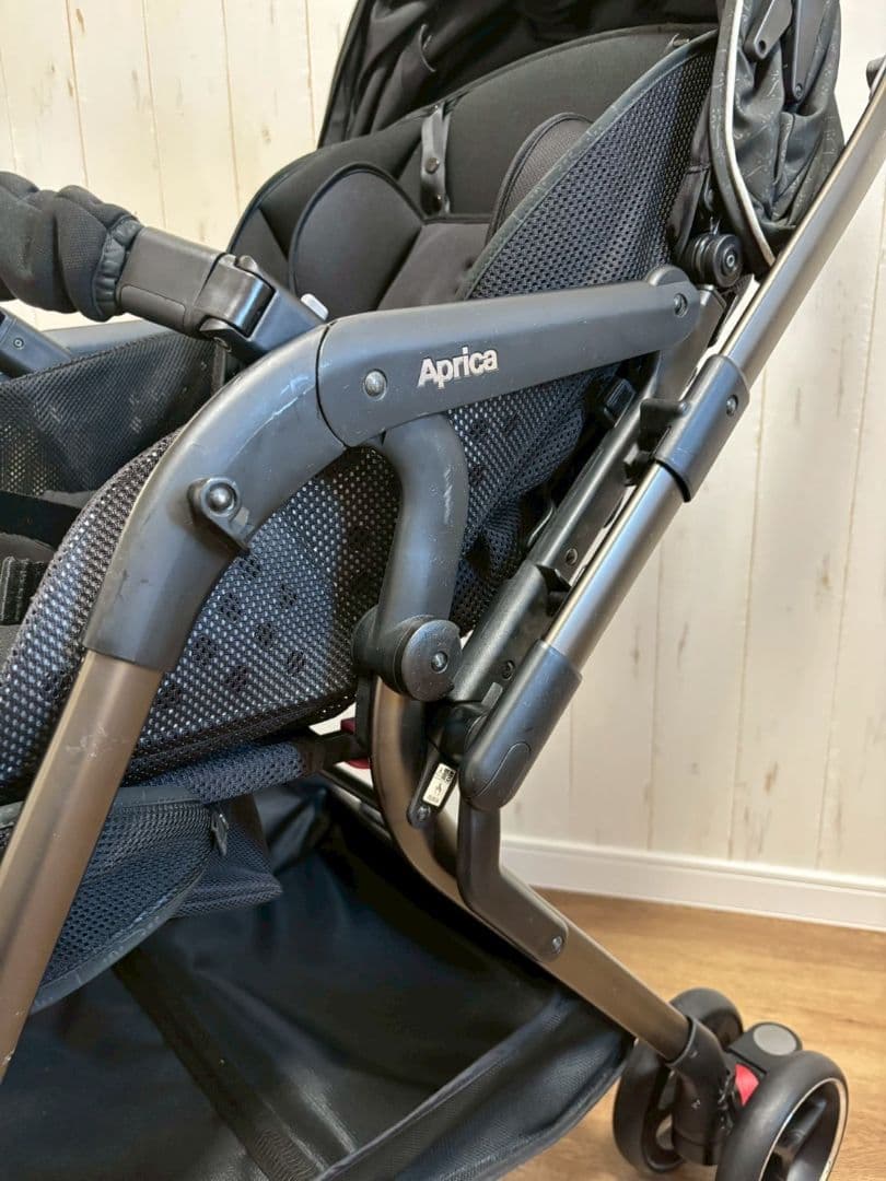 アップリカ オプティア プレミアム 高級モデルベビーカー　新生児から3歳頃向け