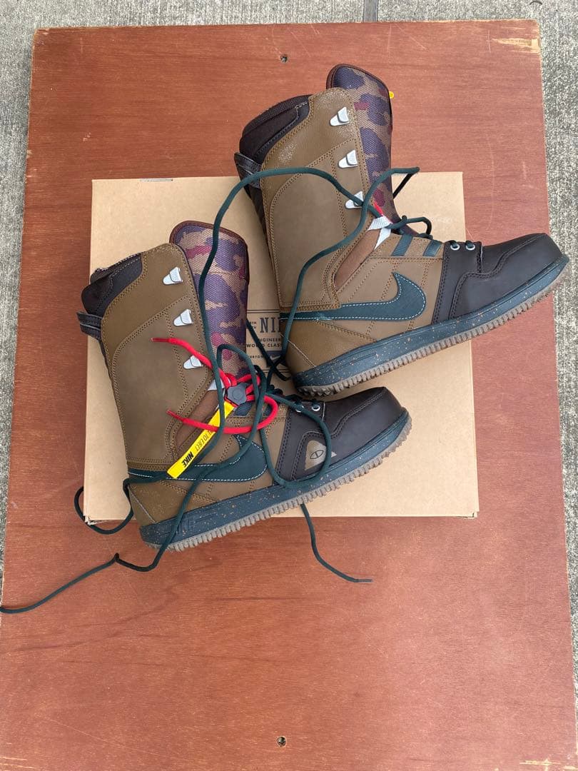 Nike Poler スノーボードブーツ ブラウン/カモフラージュ