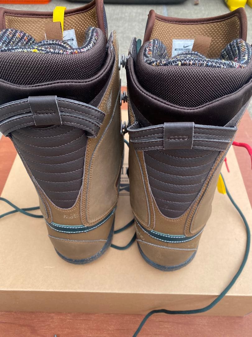 Nike Poler スノーボードブーツ ブラウン/カモフラージュ