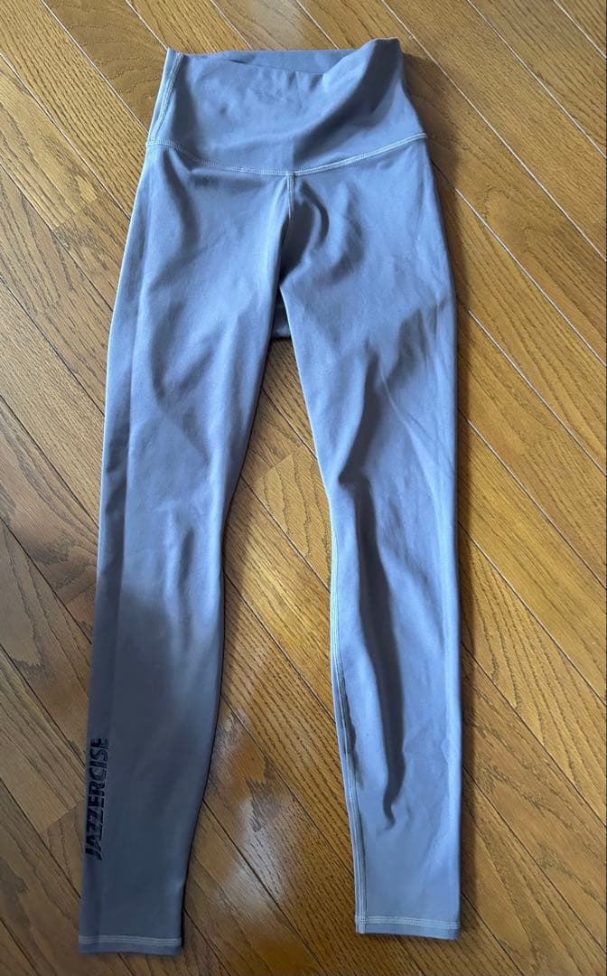 JAZZERCIZE スポーツウェアセット ベージュ