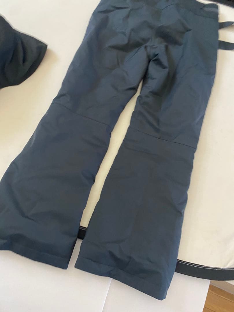 ３万円　phenixフェニックス　キッズ160/スキーウェア上下セット ブラック